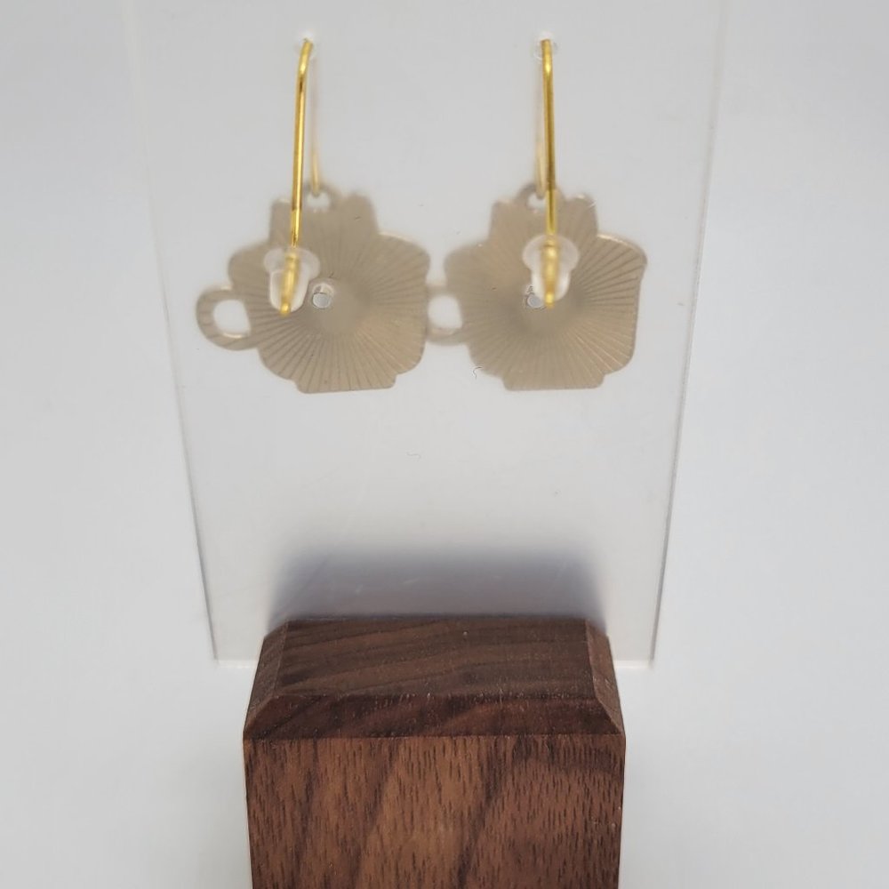 Kitty in Floral Teacups Earrings Dangle Hook Hypoallergic Gold Plated Black - Picture 8 of 11